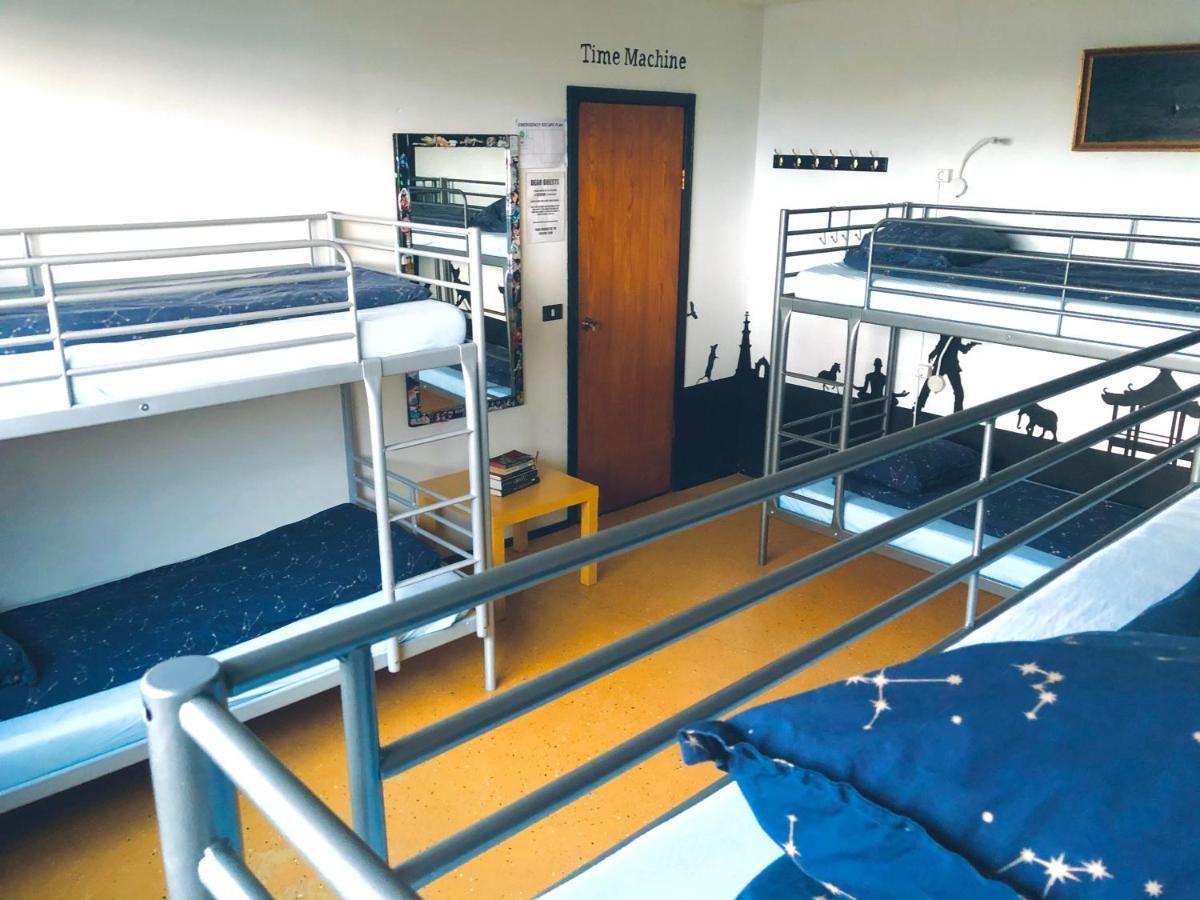 The Freezer Hostel & Culture Center ヘリサンドゥル 部屋 写真