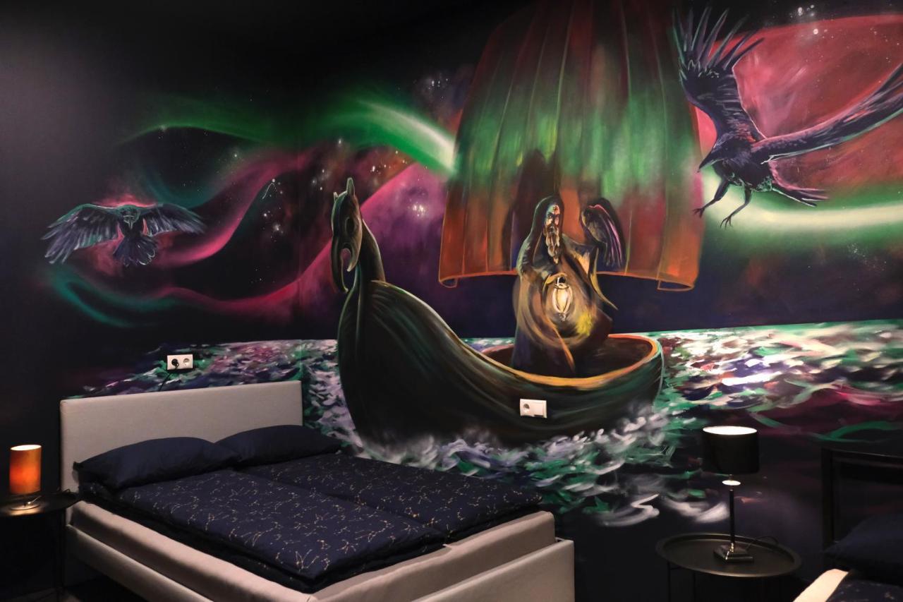The Freezer Hostel & Culture Center ヘリサンドゥル エクステリア 写真
