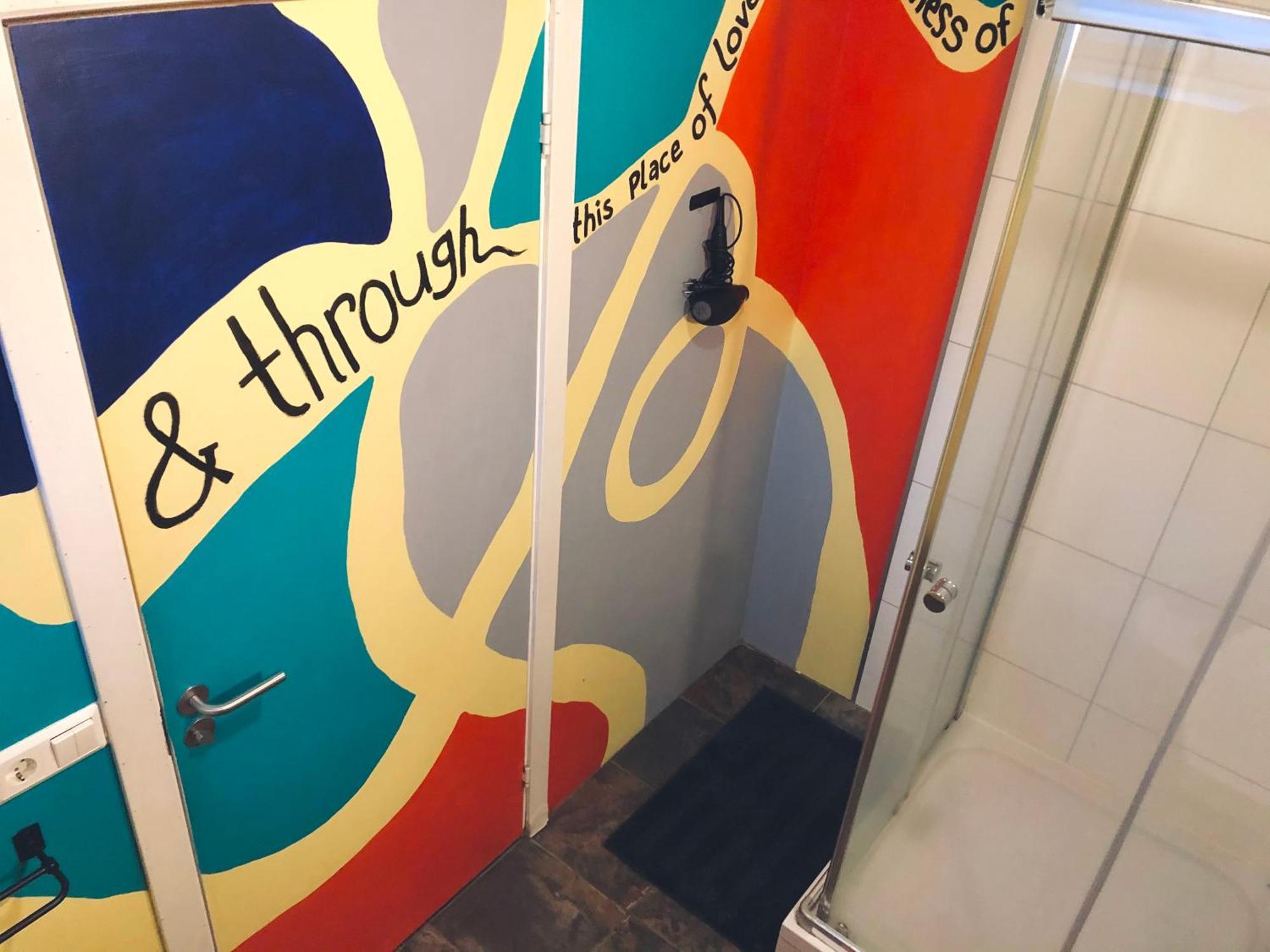 The Freezer Hostel & Culture Center ヘリサンドゥル 部屋 写真
