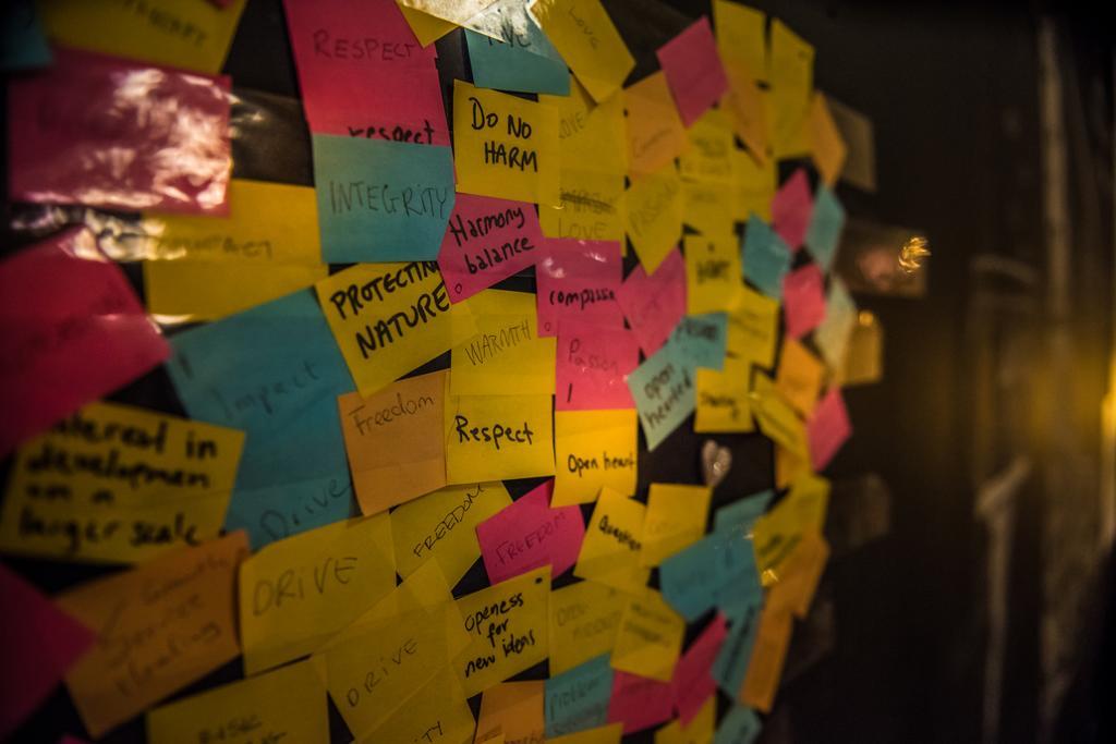 The Freezer Hostel & Culture Center ヘリサンドゥル エクステリア 写真